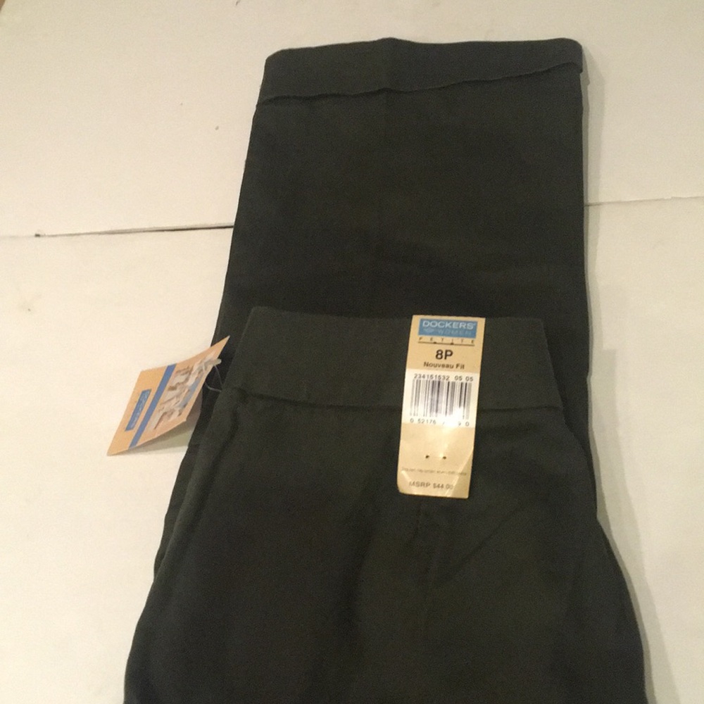 New Docker pants  size 8p